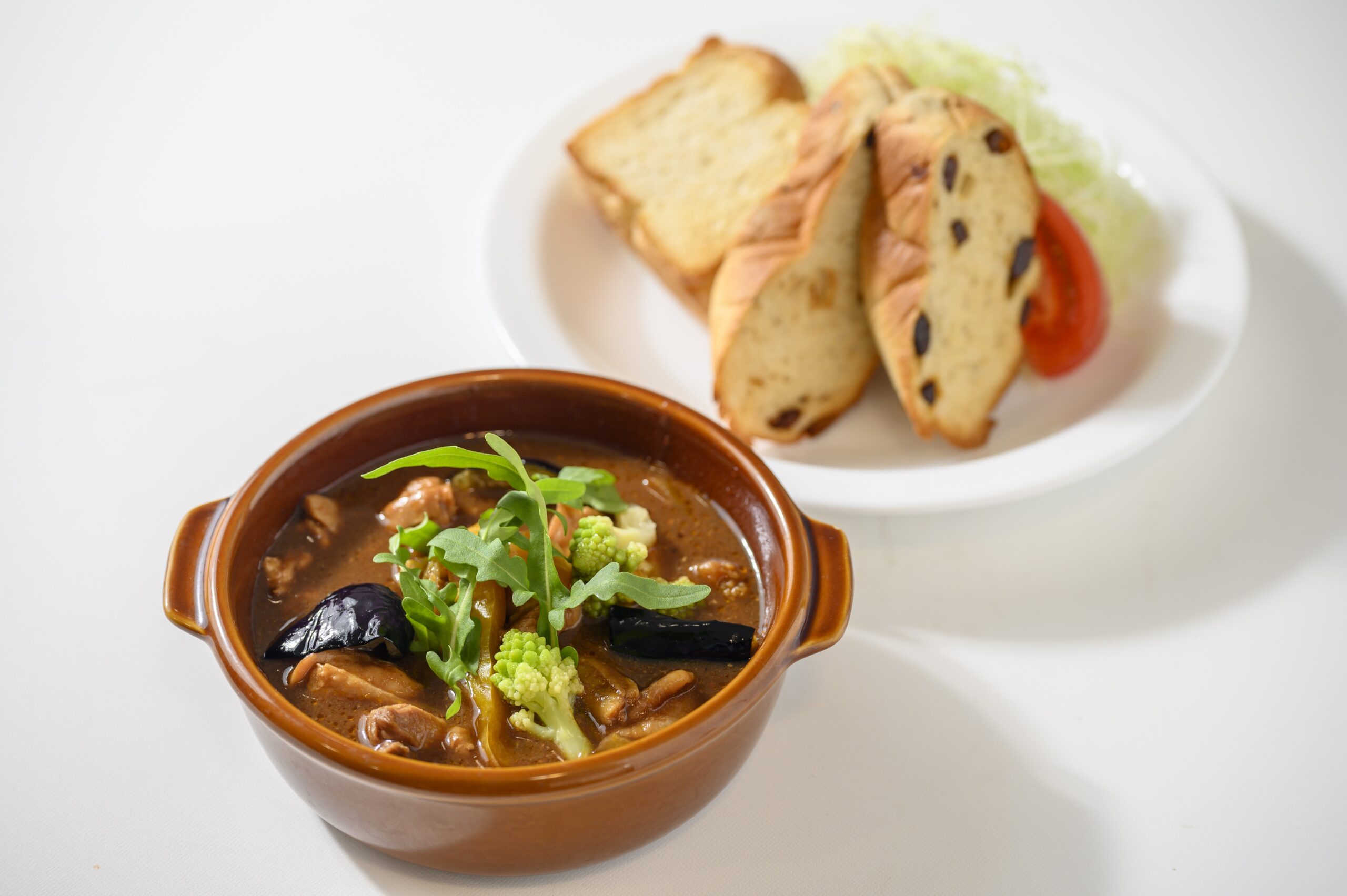 チキンスペイン煮込み＆ブレッド